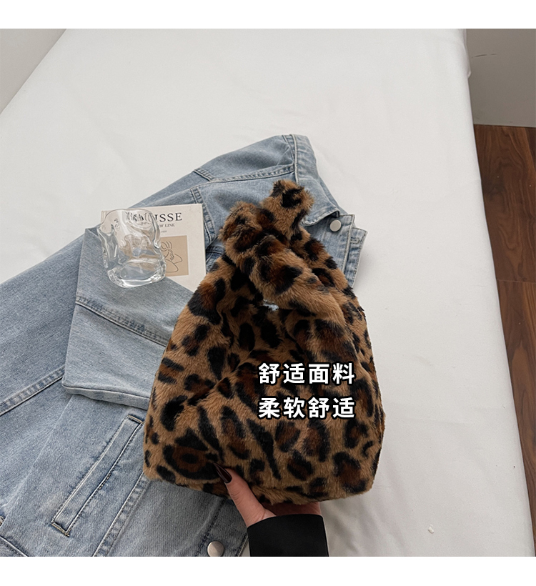 秋冬软乎乎加棉蝴蝶结刺绣手腕包便携通勤手提包可爱精致外出小包详情图3